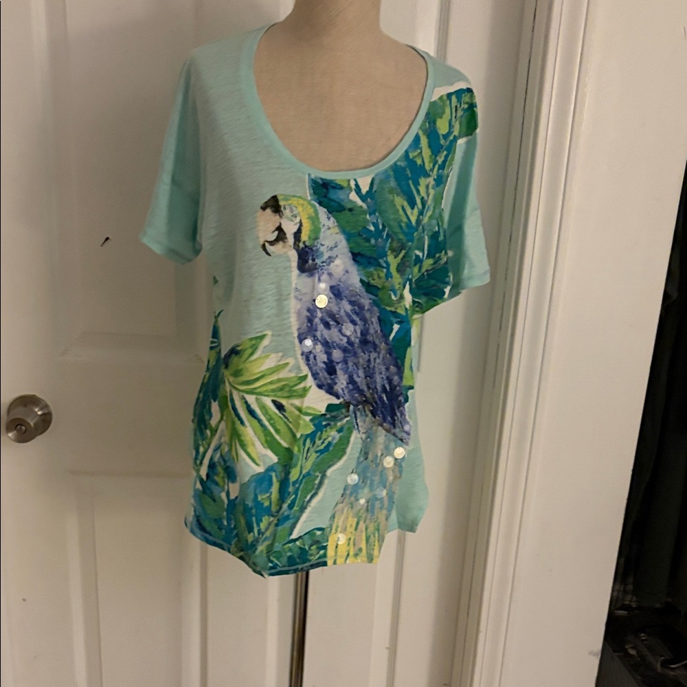 Chico's Blue Parrot Print Short Sleeve Top